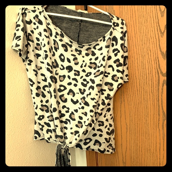 Leopard top - Picture 1 of 1